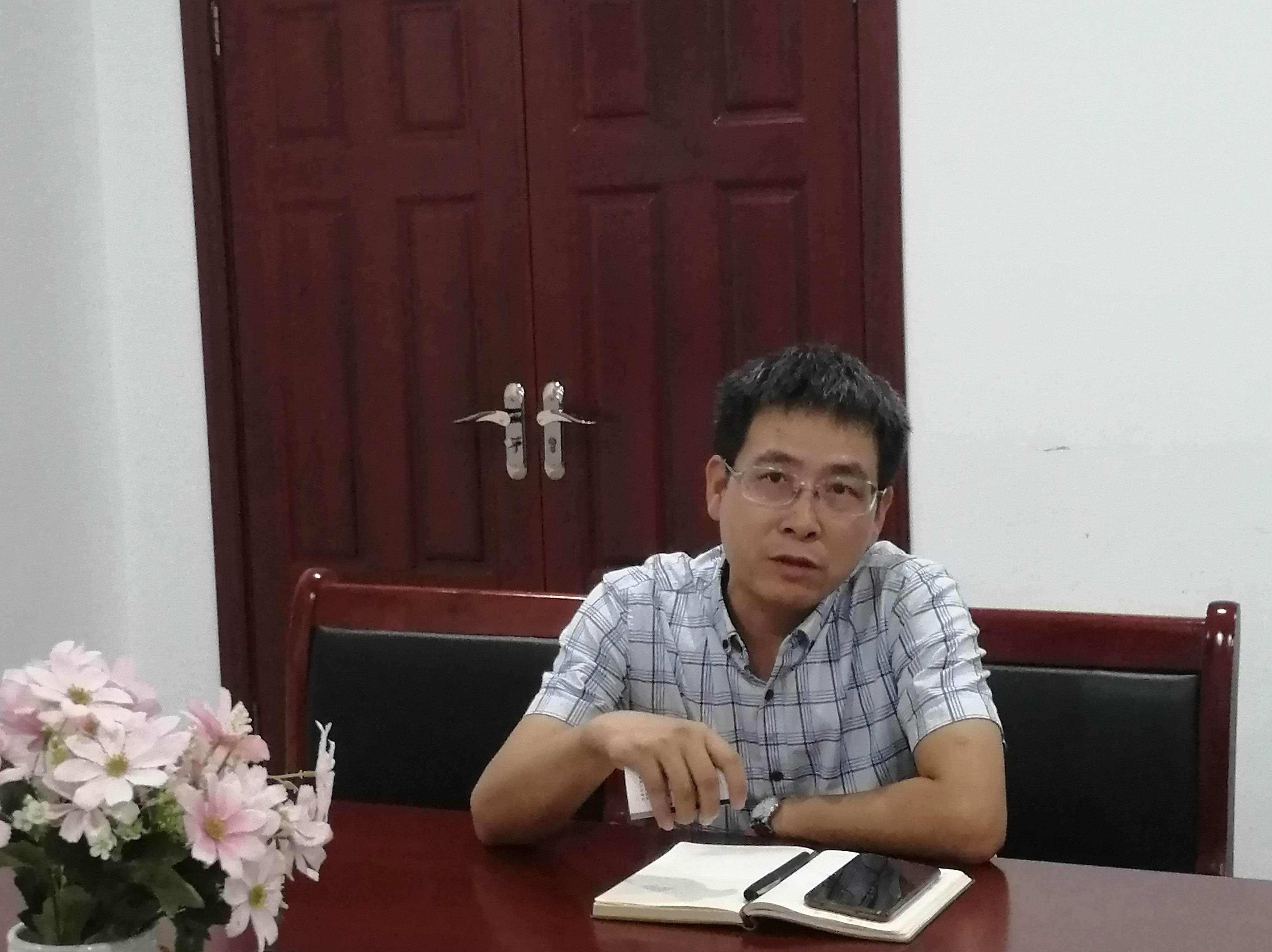 新华社经济新闻采访部主任程士华一行莅临深蓝医疗考察调研